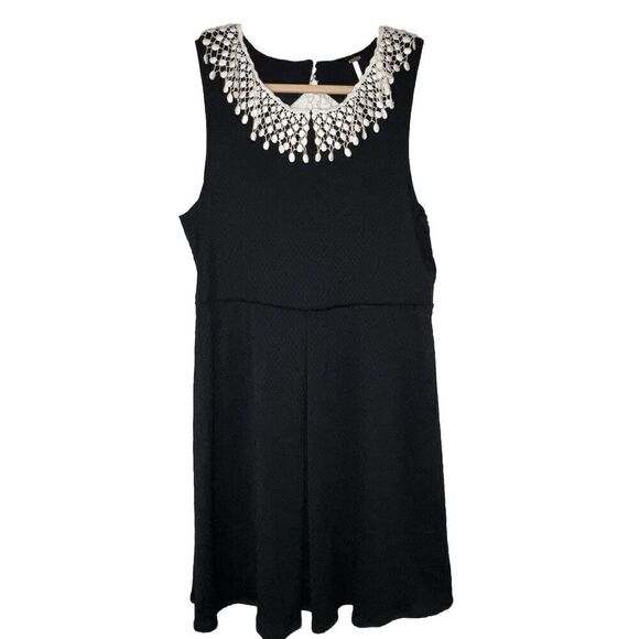 Free People Dress Wmn’s Sz L Black White Crochet Lace Collar Open Back‎ $168 - Picture 1 of 13